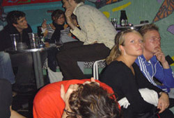 Folk der hænger ud - Foto: John Fogde
