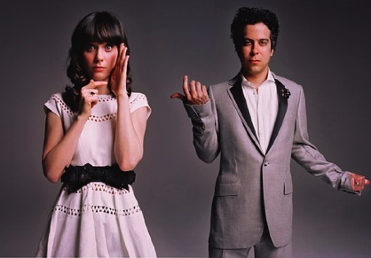 20090811-she-and-him-zooey-dechanel-m-ward-posing-for-cameraman 20090811-she-and-him-zooey-dechanel-m-ward-posing-for-cameraman
